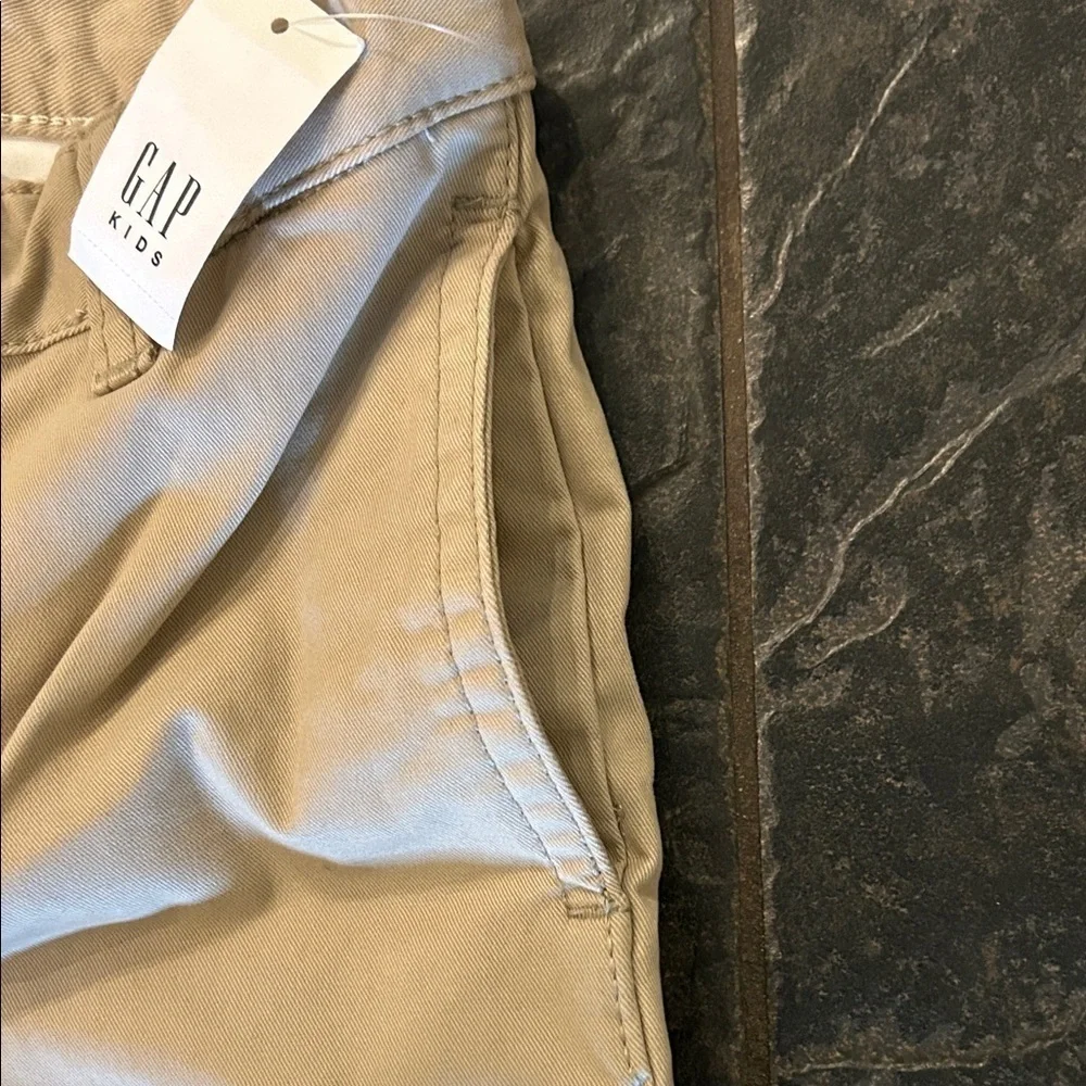 GAP boys size 7 Khaki Chinos